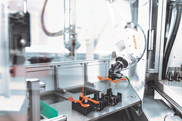 Kuka KR Agilus in a project at the University of Reutlingen/Germany Image of KUKA KR Agilus in a project at the University of Reutlingen/Germany
