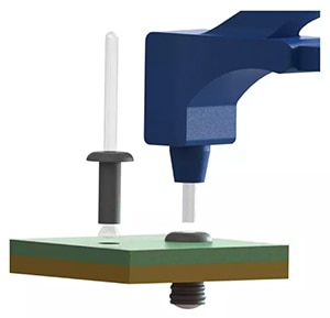 Pop rivet requires a tool to pull the mandril of the rivet toward the rivet head Immagine di un rivetto cieco che richiede un attrezzo per tirare il mandrino verso la testa del rivetto