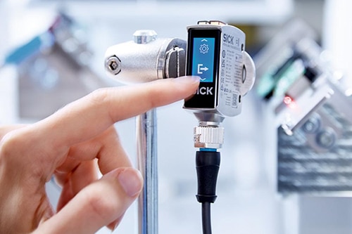 Touchscreen on SICK photoelectric sensors Image of touchscreen on SICK photoelectric sensors