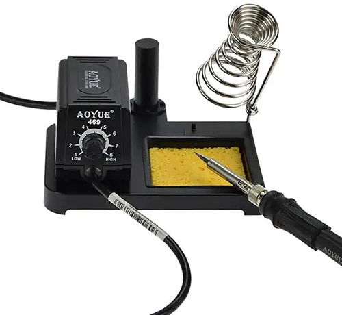 SRA Soldering Products' AO469 soldering station