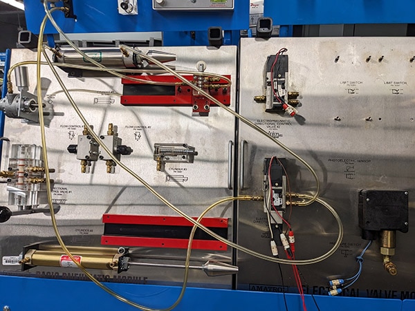 Pneumatic Basics: Understanding Pneumatic Systems in Robotics, Lifts, and Automation Pneumatic Basics: Understanding Pneumatic Systems in Robotics, Lifts, and Automation