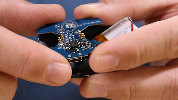 Fix or Toss? How to Know If Your Electronics Are Worth Fixing Fix or Toss? How to Know If Your Electronics Are Worth Fixing