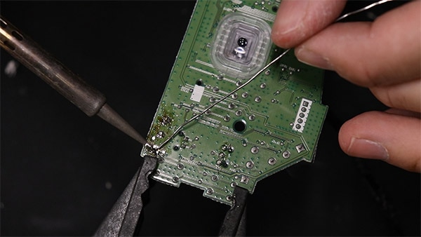 Fix or Toss? How to Know If Your Electronics Are Worth Fixing Fix or Toss? How to Know If Your Electronics Are Worth Fixing