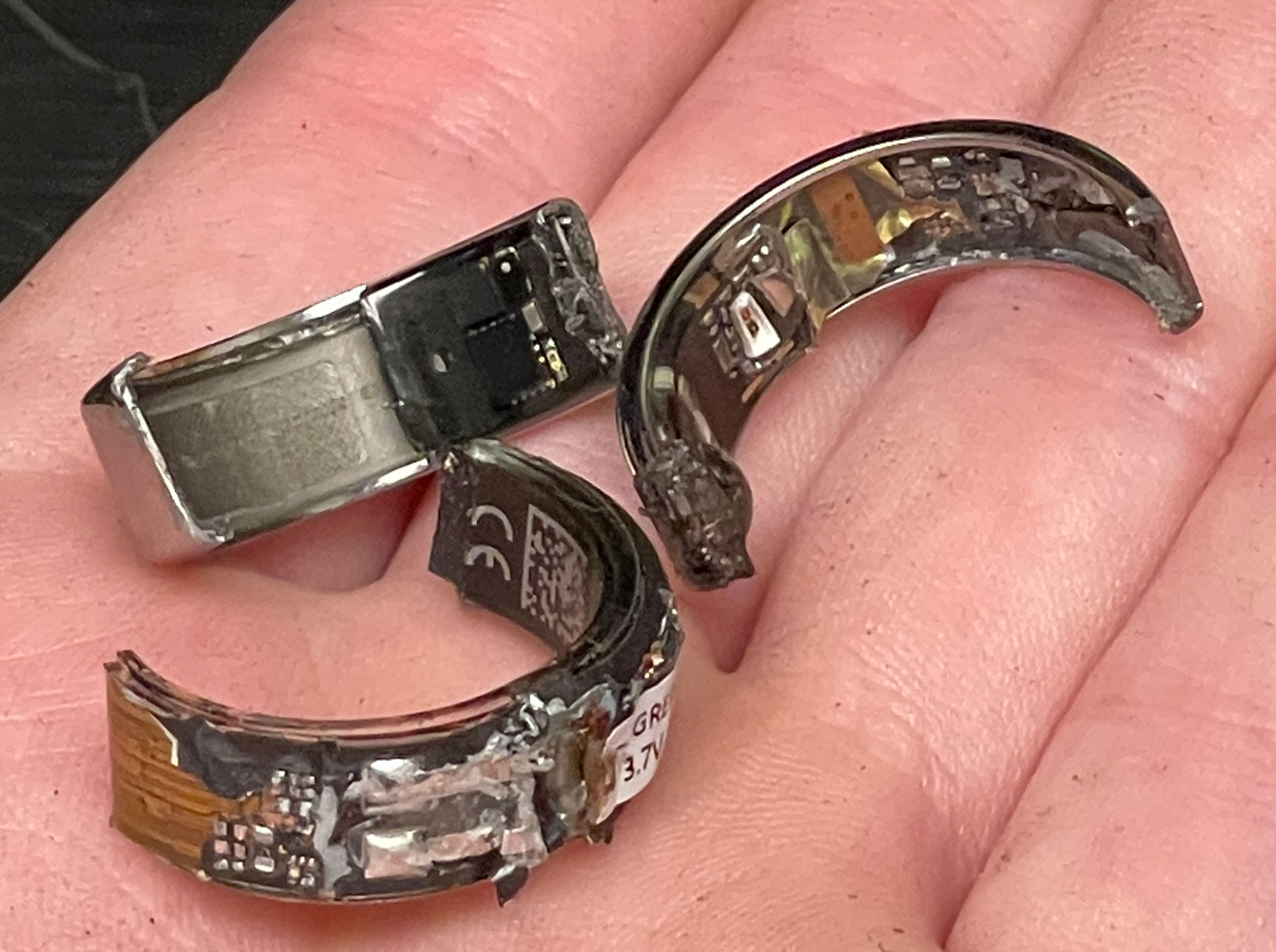 Oura Ring Teardown (Gen 3 and 2)