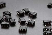 Atmel 基于 ATtiny85 RISC 的微控制器图片