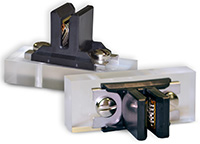 HiroseのPS4バスバープラグインコネクタの画像