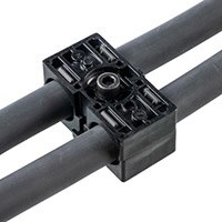 Panduit 高電壓 EV 纜線夾的圖片