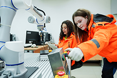 Image of Arduino UNO Q:  Linux computing meets real-time control in the classic form factor